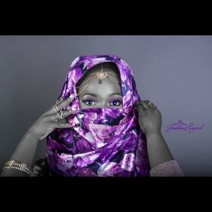 Meet your Posher, Lekeya